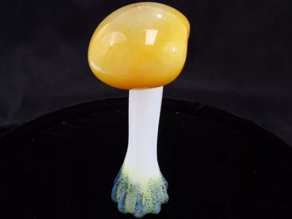 Large Mushroom Stand Up Pipe